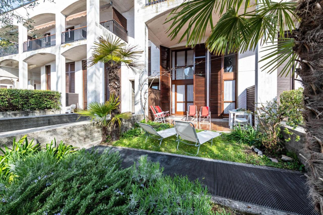 Bouganville Apartment Gardone Riviera Exterior foto